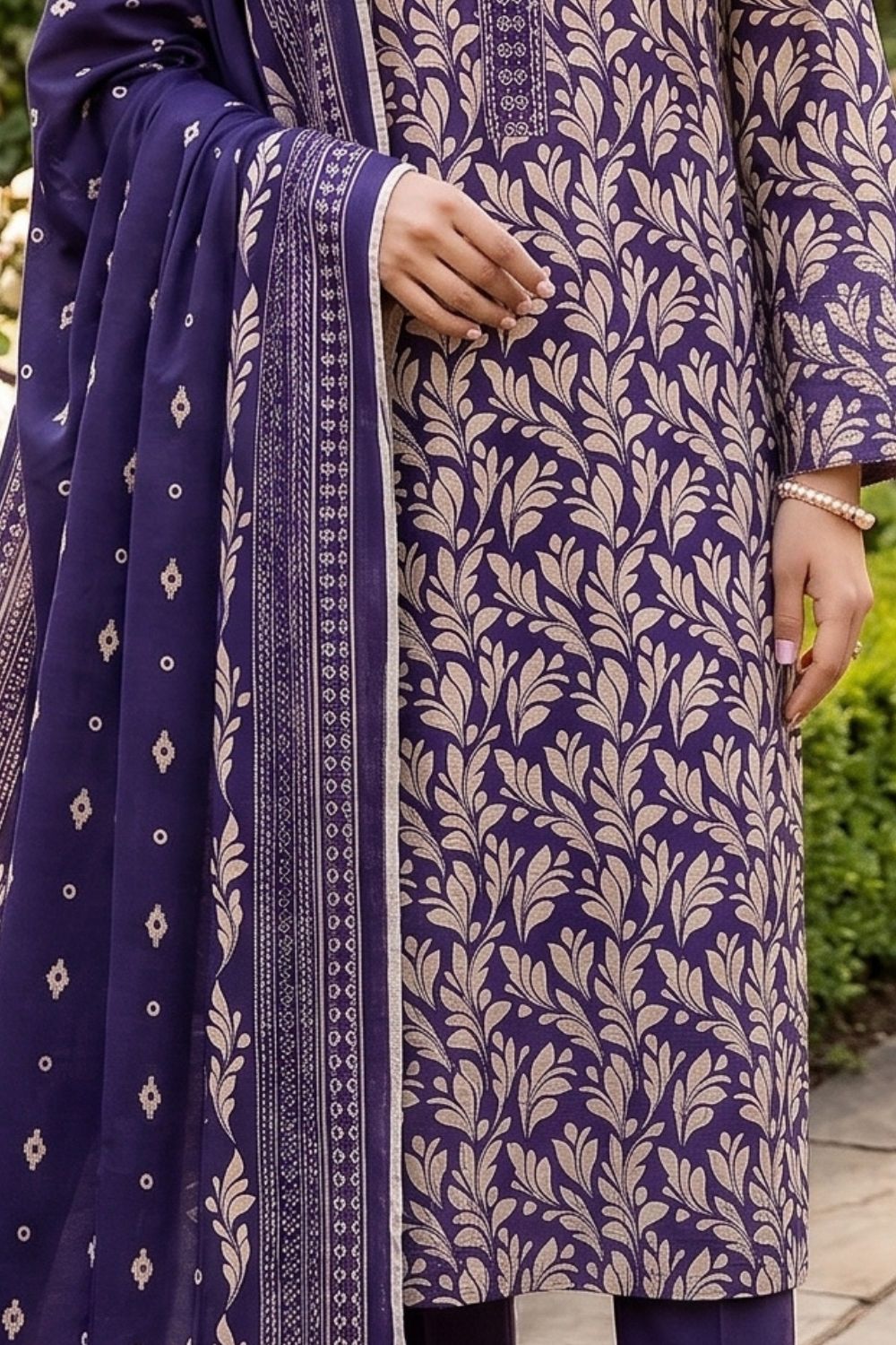 Mushtaq 3Pcs Unstitched Printed Lawn Suit Emaan Collection Desgin - 4