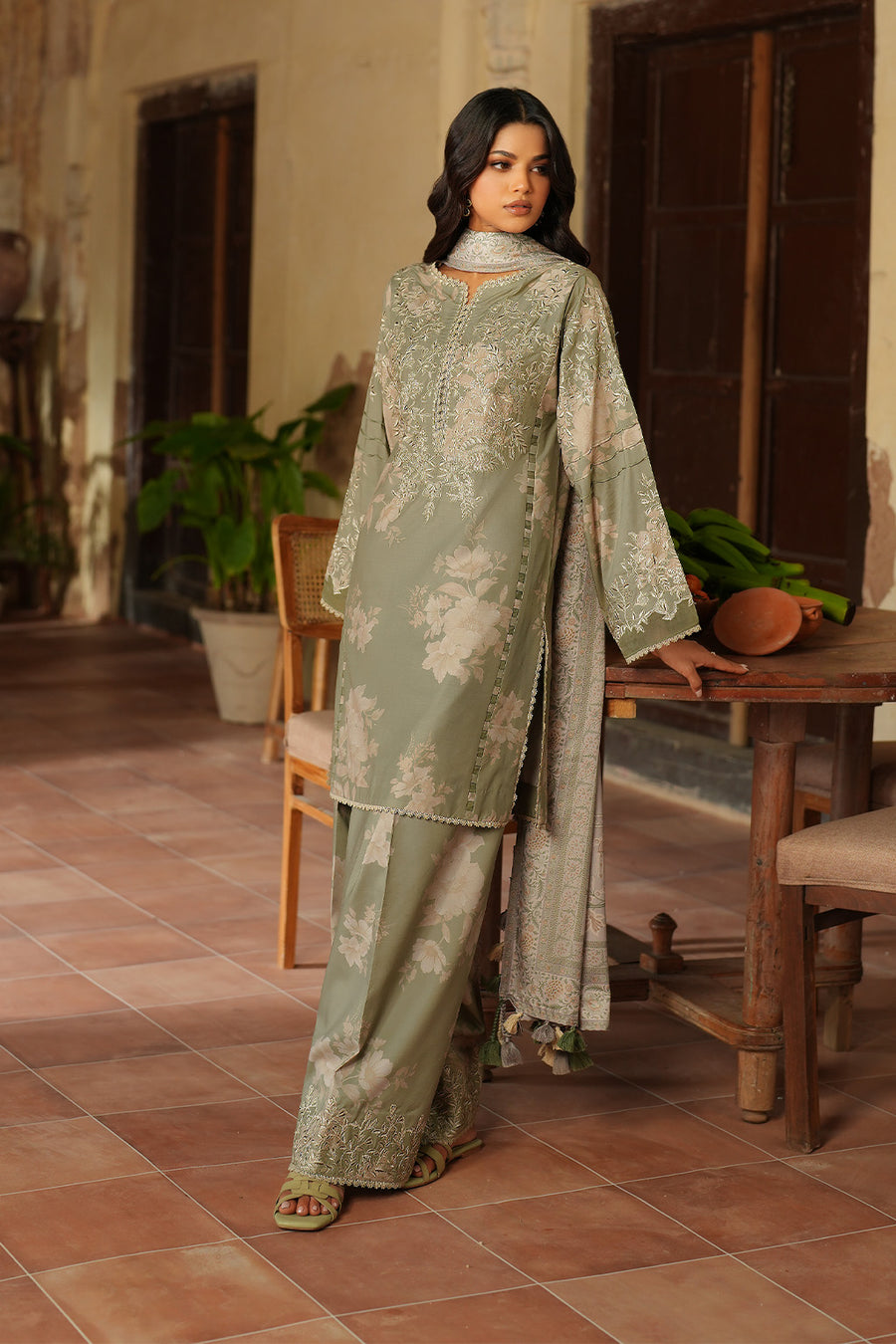 IPF-08 Embroidered Linen