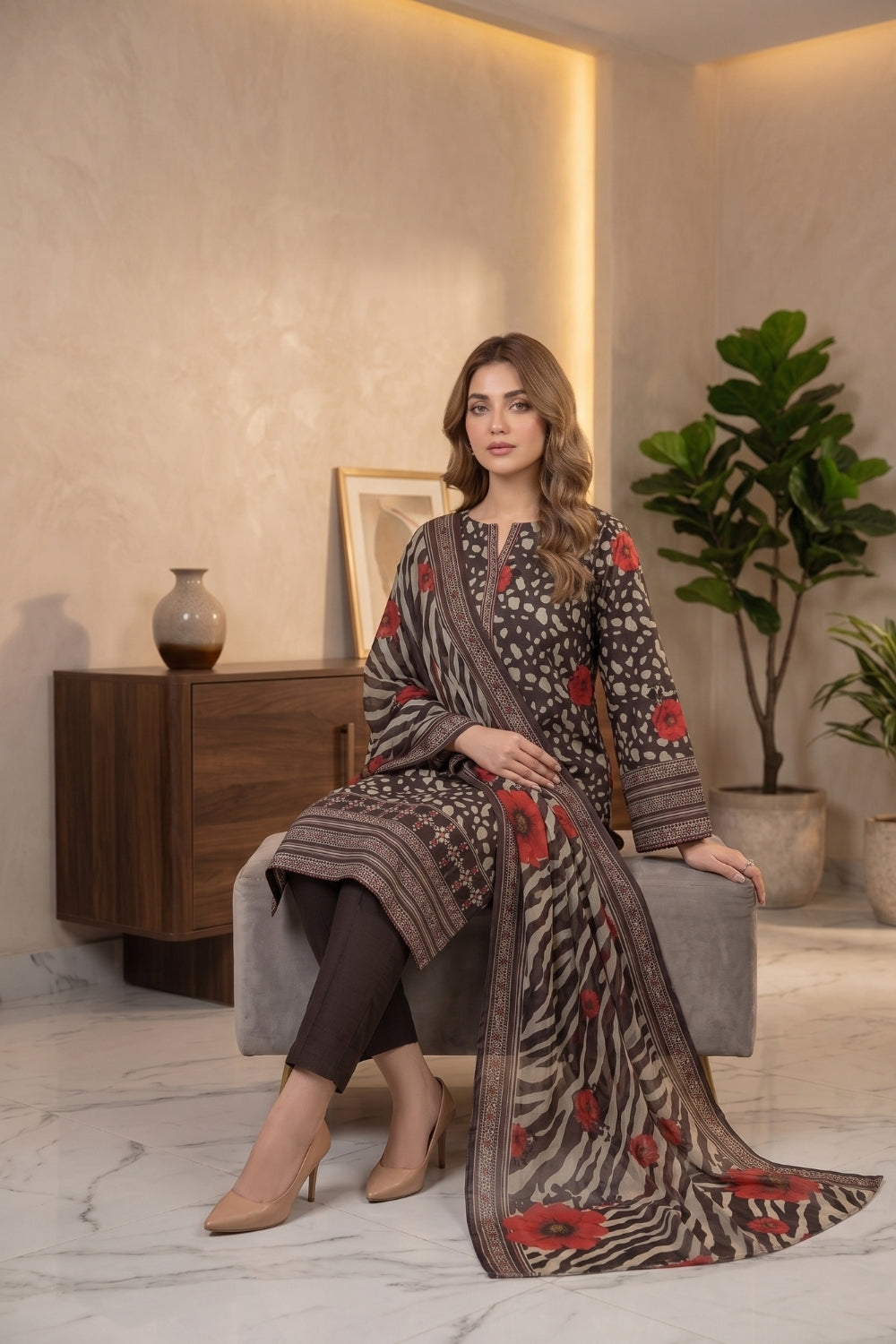Mushtaq 3Pcs Unstitched Printed Viscouse Linen Suit with chiffon duppata Noor-e-Aroos Collection Desgin - 5