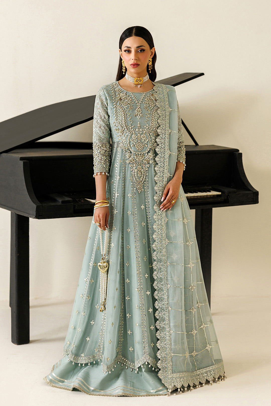 Alizeh Aymal Vol 4 3 Piece Unstitched Embroidered Chiffon Suit AF-BHM-4070-Sinoor