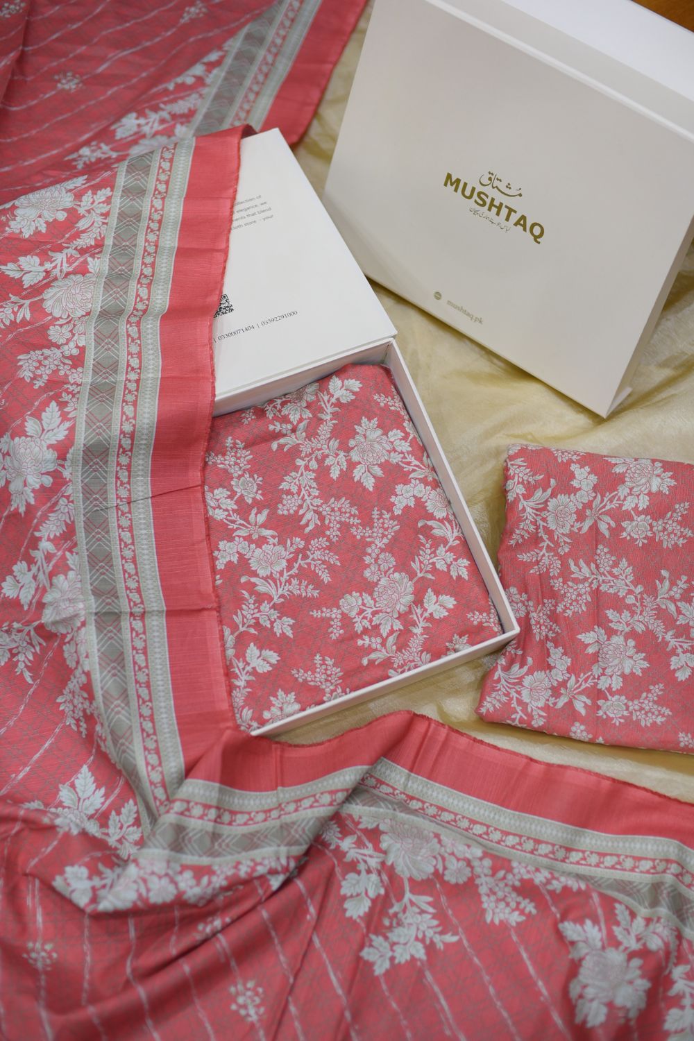 3Pcs Printed Khaddar with Box and No DC Charges Degsin - 5