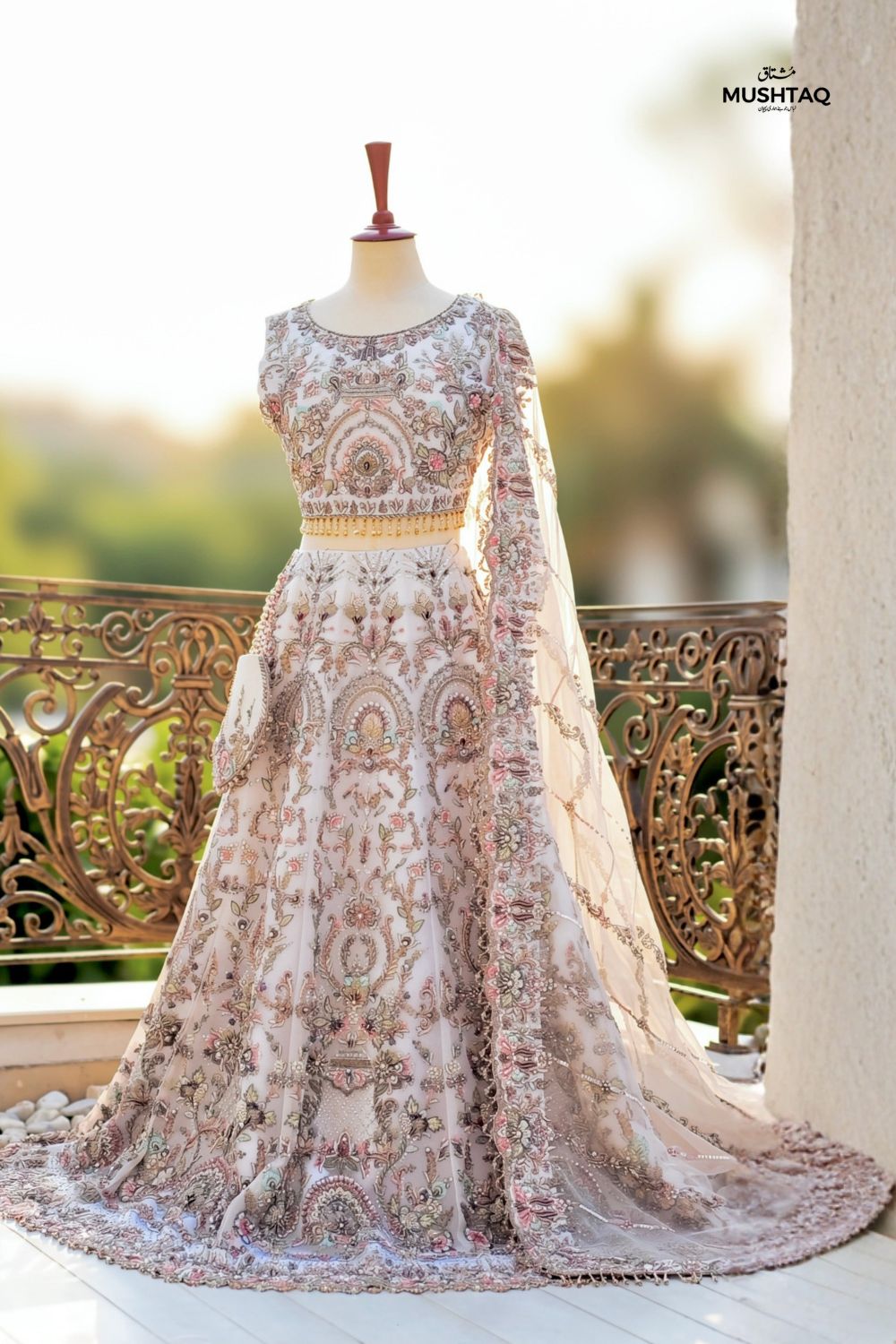 EXECUTIVE BRIDAL COLLECTION – DUAL-LOOK REGAL BRIDAL LEHENGA / MAXI