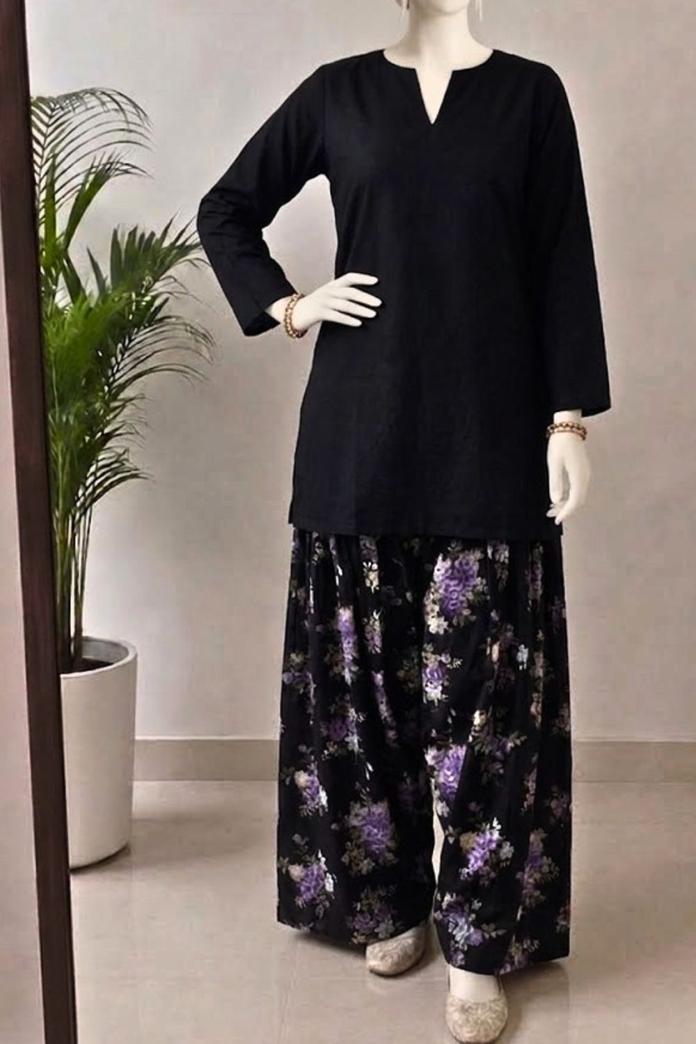 2Pcs Unstitched Printed Izzah Lawn Collection Desgin - 1