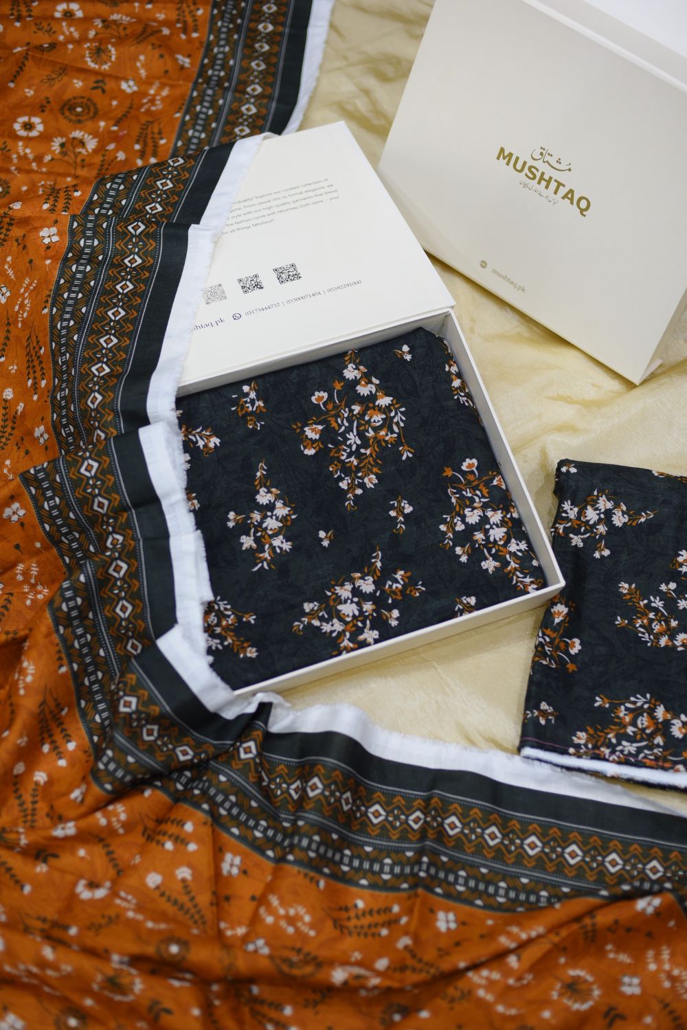 3Pcs Printed Khaddar with Box and No DC Charges Degsin - 4