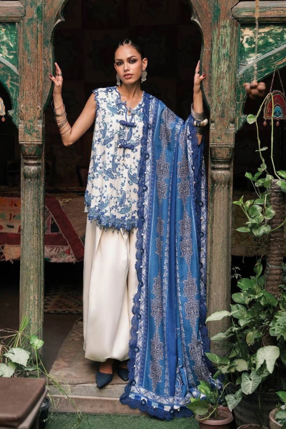 Maria B 3 Piece Unstitched Embroidered Cambric Suit MPT-3108-A