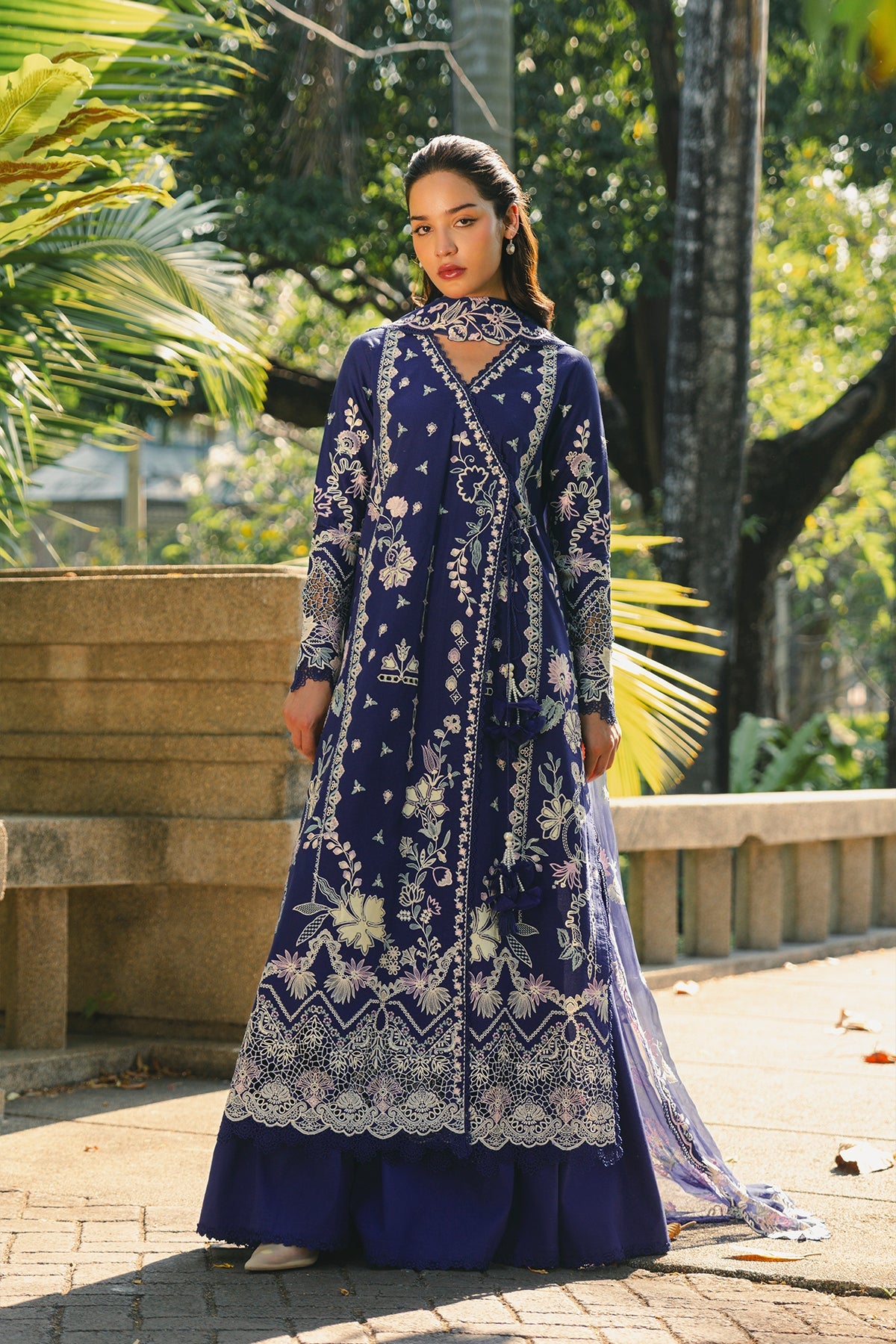 Afrozeh 3 Pc Unstitched Embroidered Lawn Suit Aitraaf