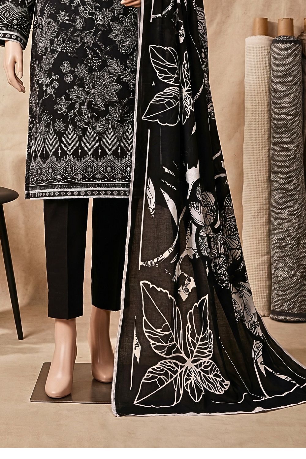 3Pcs Unstitched Printed Lawn Collection Desgin - 2