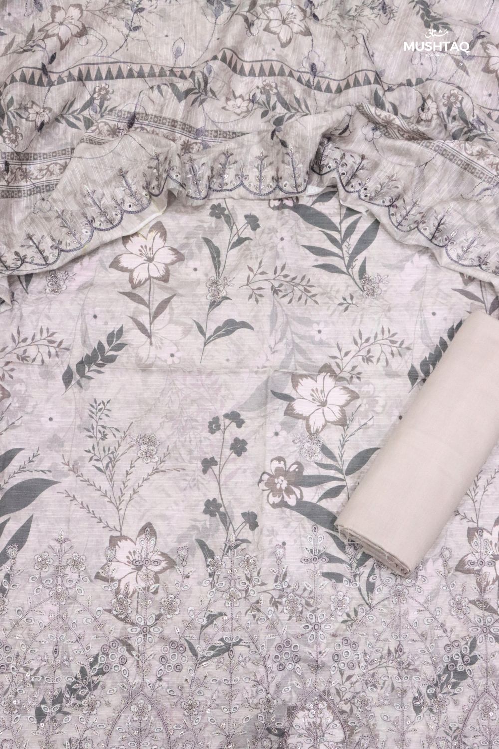 3Pcs Embrodiered Lawn Desgin - 1