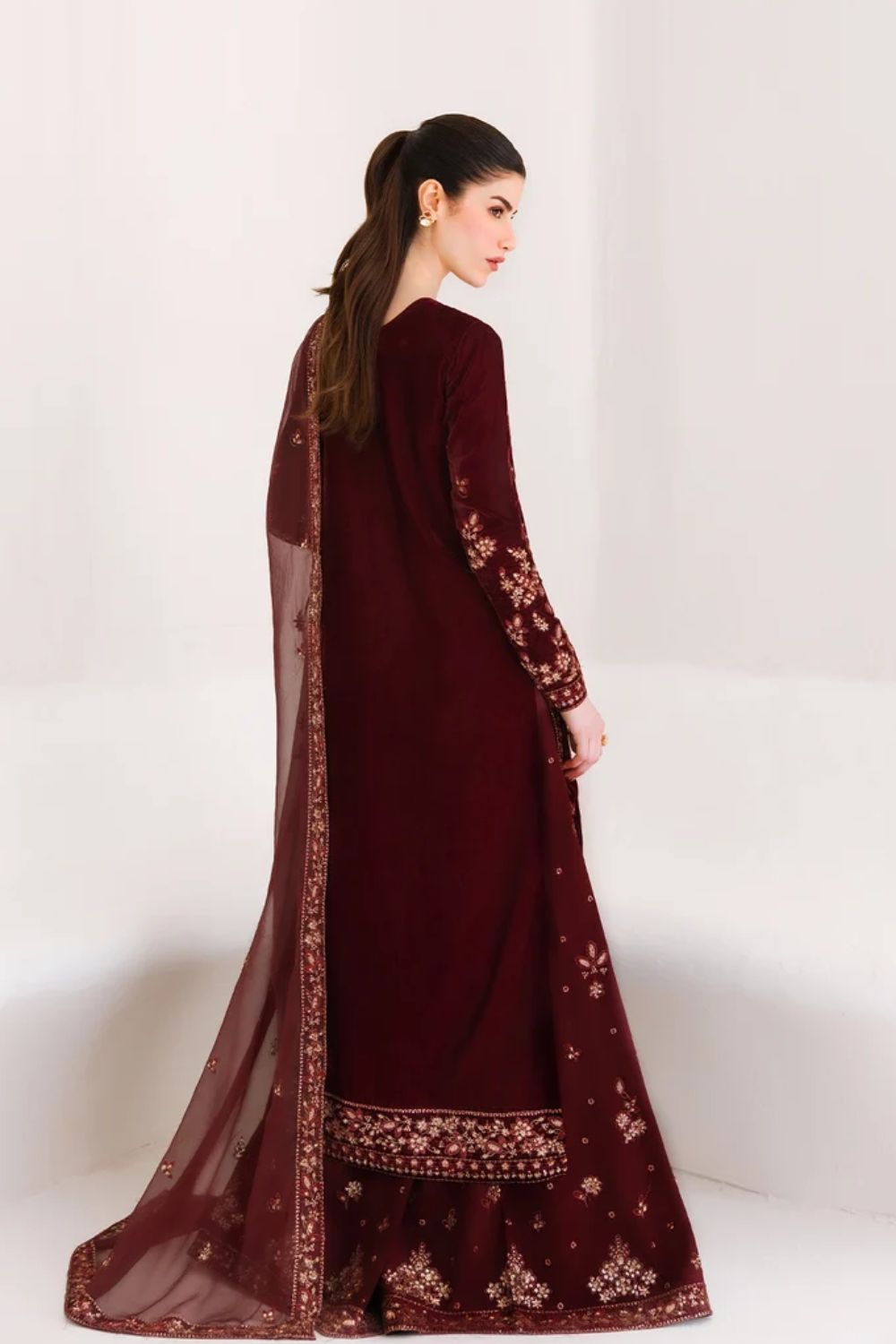 Emaan Adeel The Velvet Affair 3 Piece Unstitched Embroidered Velvet Suit CORINNE