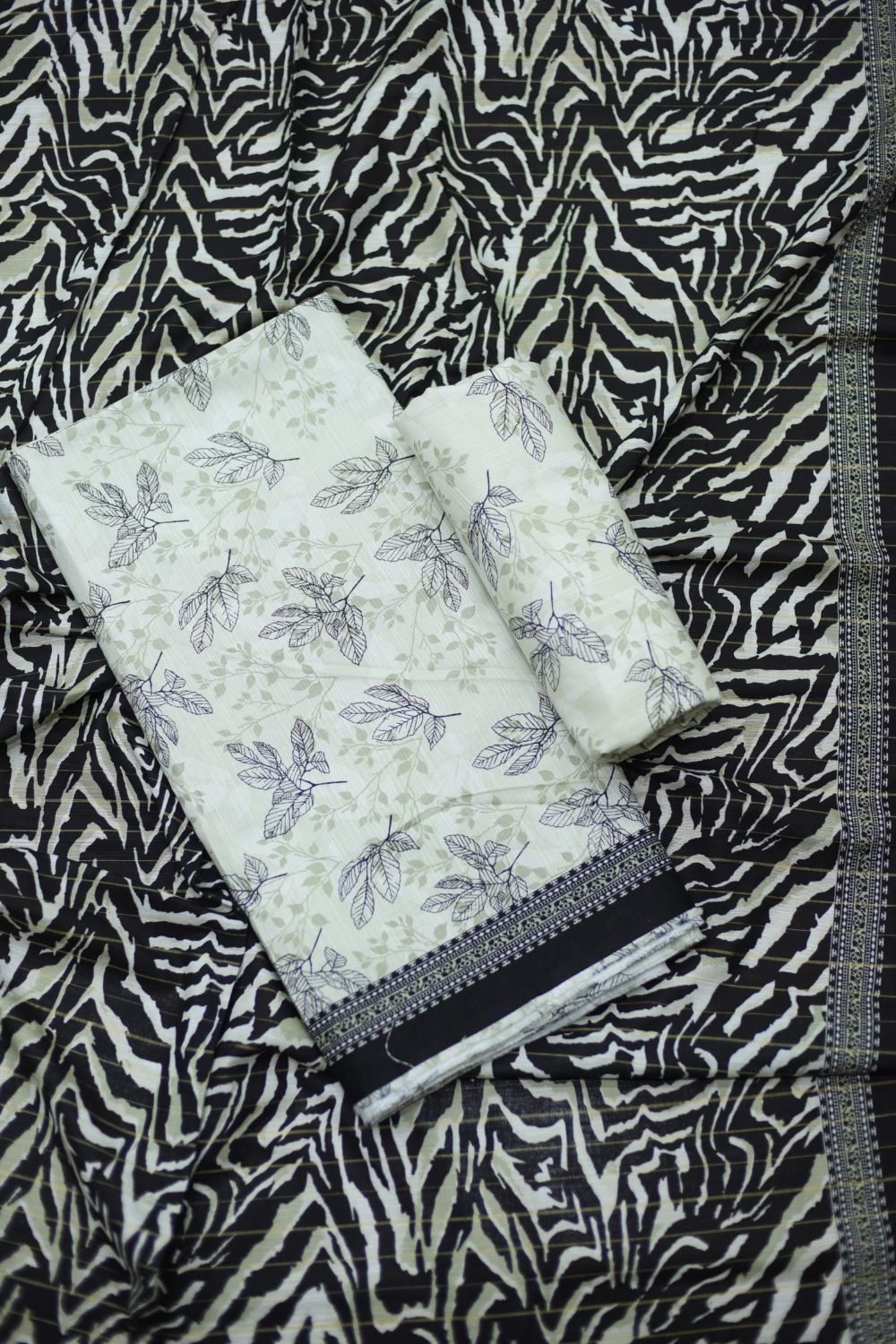 3Pcs Printed Khaddar Desgin -43