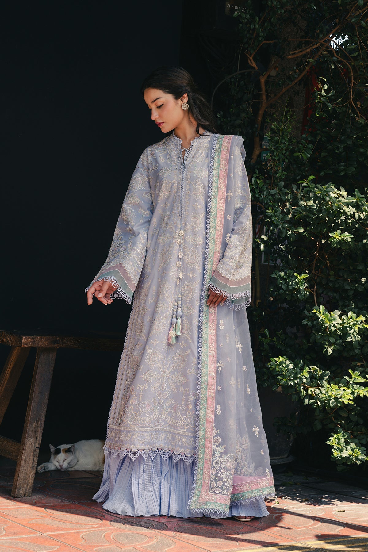 Afrozeh 3 Pc Unstitched Embroidered Lawn Suit Saya