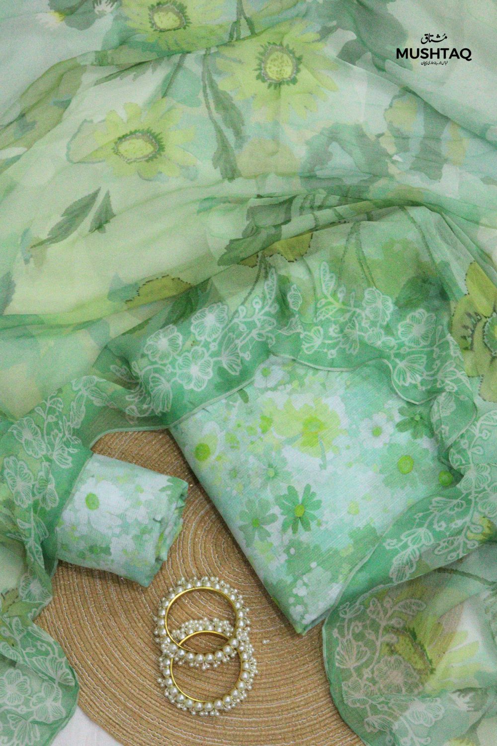 3Pcs Printed Lawn Suit & Chiffon Dupatta Desgin - 4