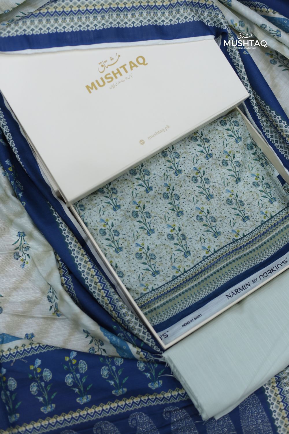 3Pcs Printed Khaddar with Box and No DC Charges Degsin - 20