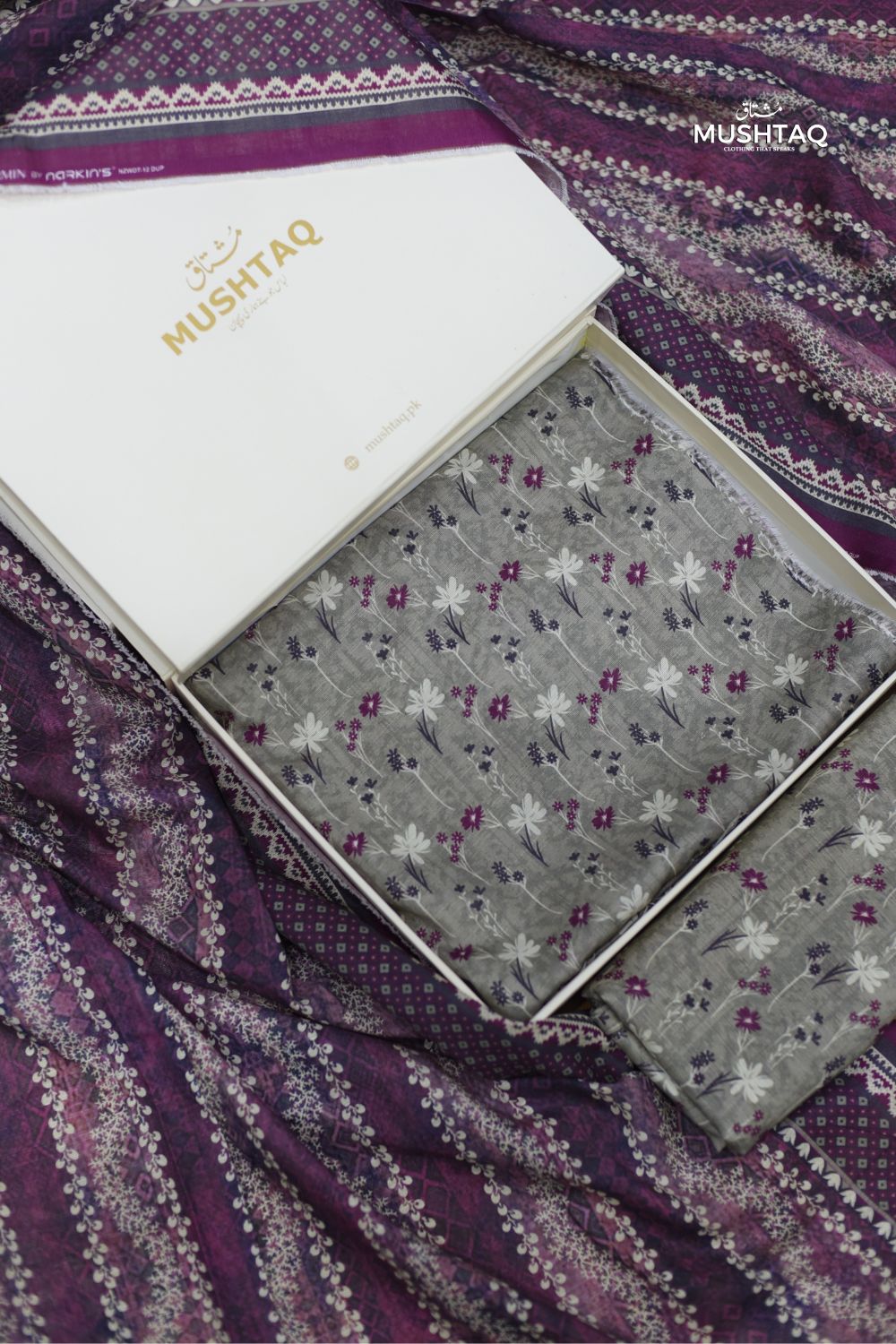 3Pcs Printed Khaddar with Box and No DC Charges Degsin - 13