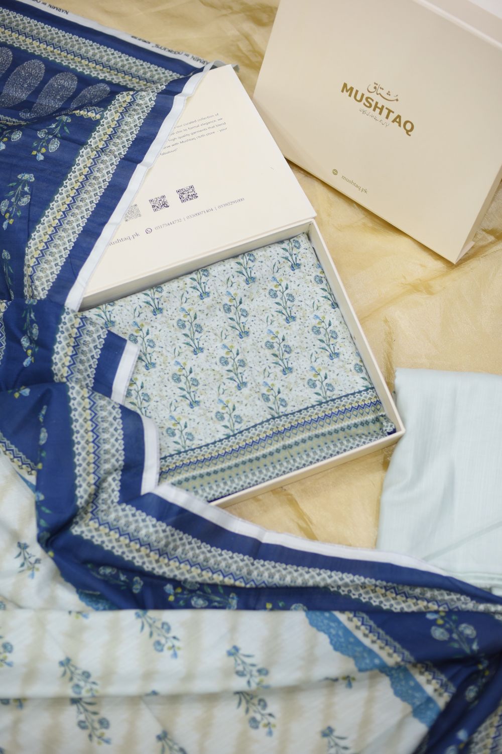 3Pcs Printed Khaddar with Box and No DC Charges Degsin - 9