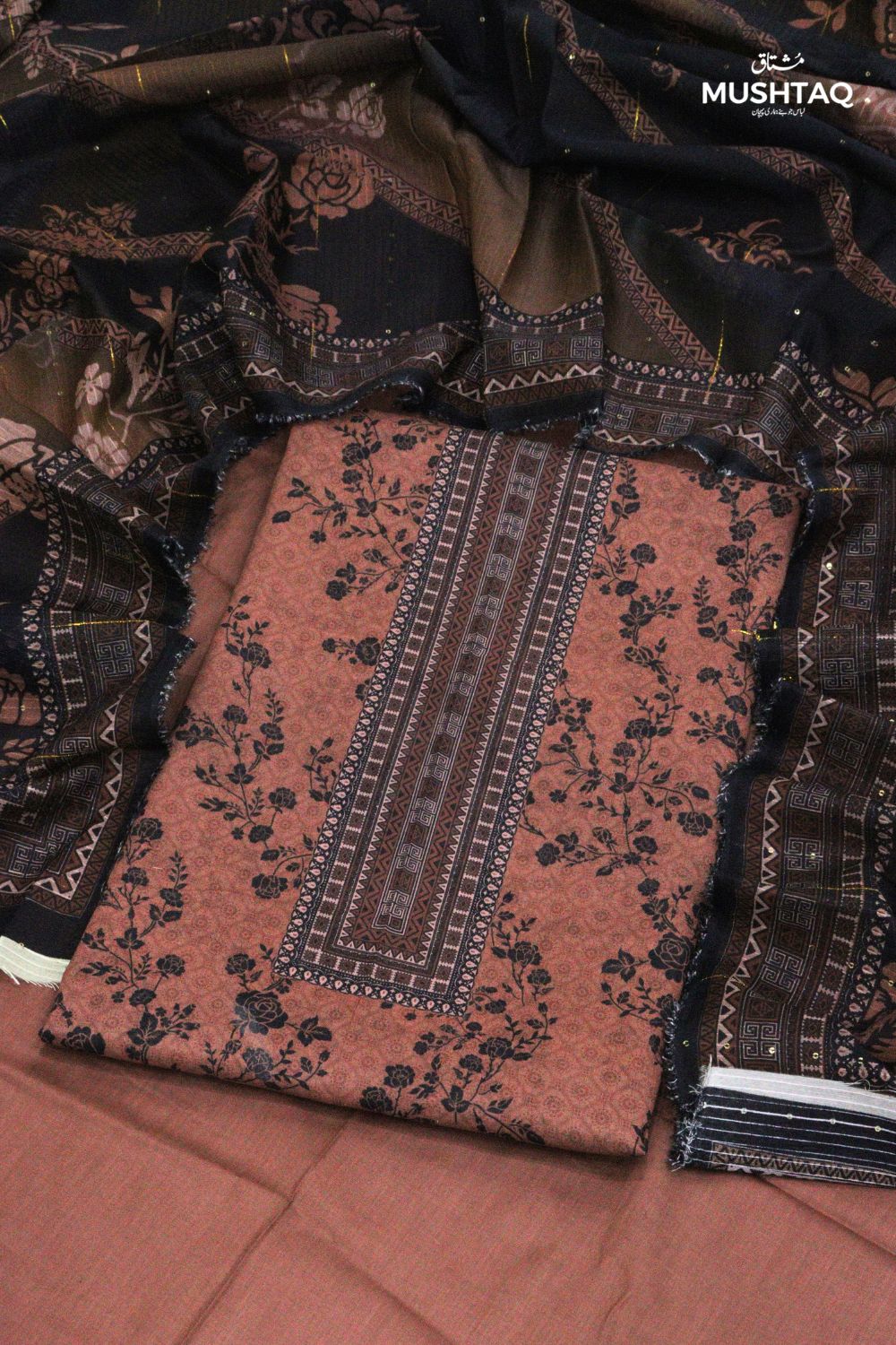 3Pcs Printed Lawn Suit & Doriya Dupatta Desgin - 7