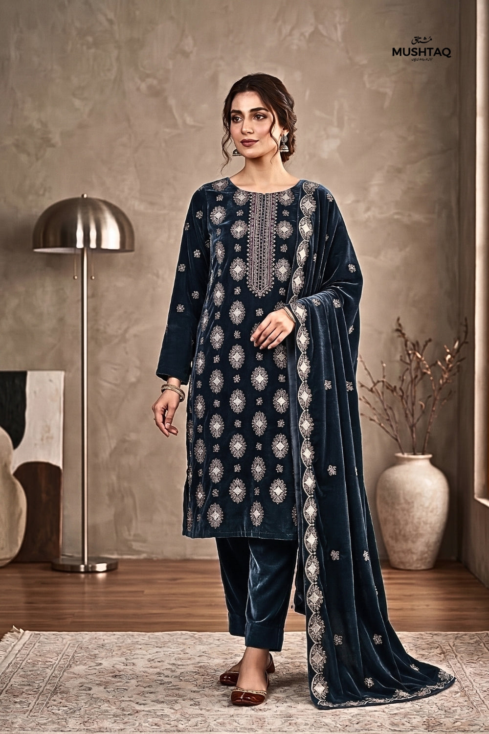 Mushtaq 3Pcs Unstitched Velvet Plain suit Desgin - 4
