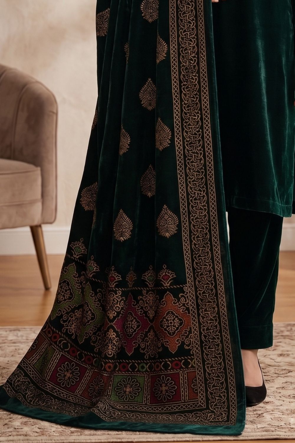Mushtaq 3Pcs Unstitched Velvet Plain suit Printed Shawl Desgin - 3