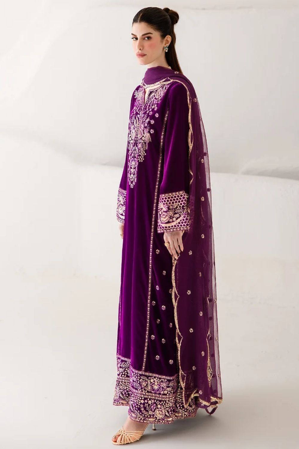 Emaan Adeel The Velvet Affair 3 Piece Unstitched Embroidered Velvet Suit MAELLE