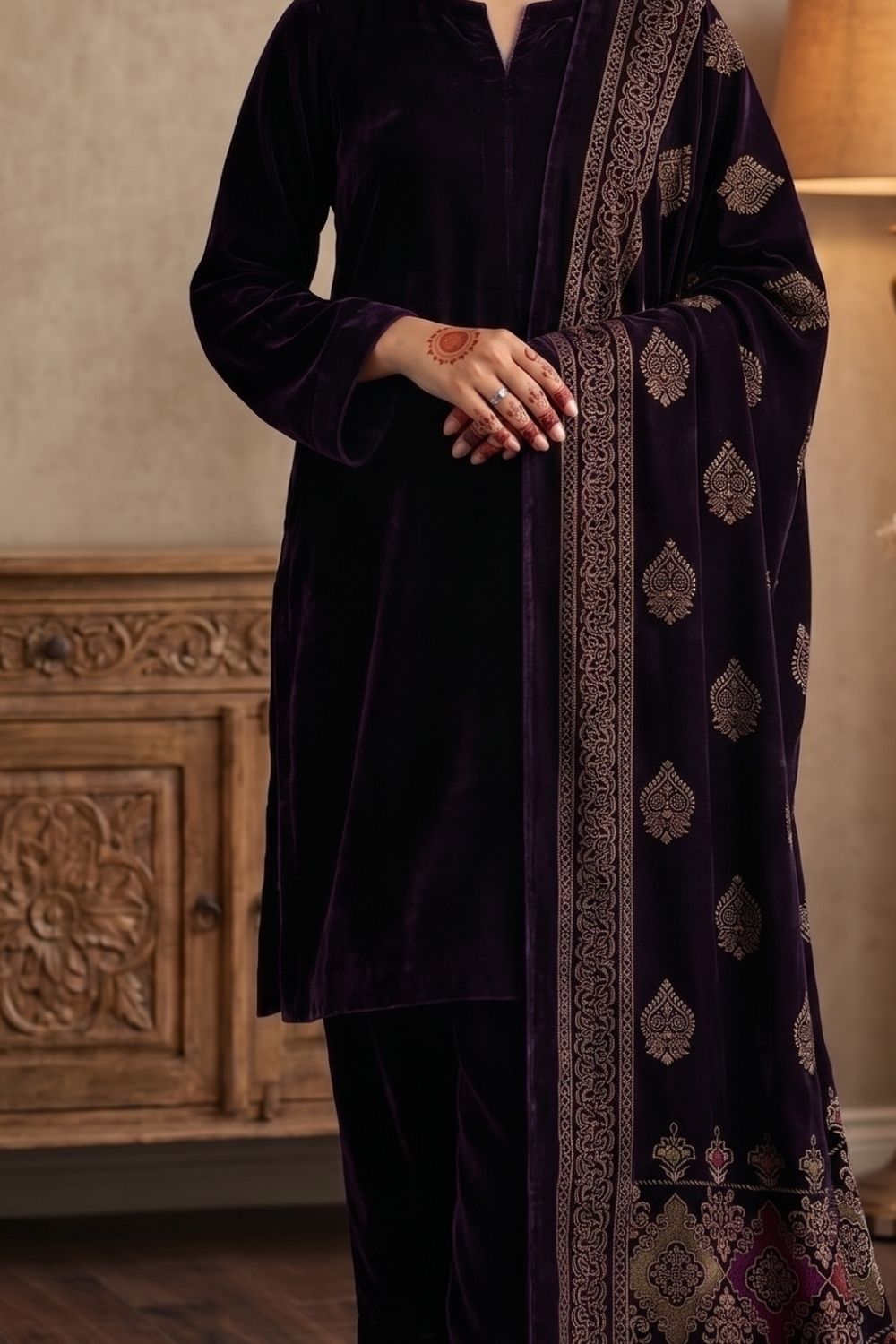 Mushtaq 3Pcs Unstitched Velvet Plain suit Printed Shawl Desgin - 4