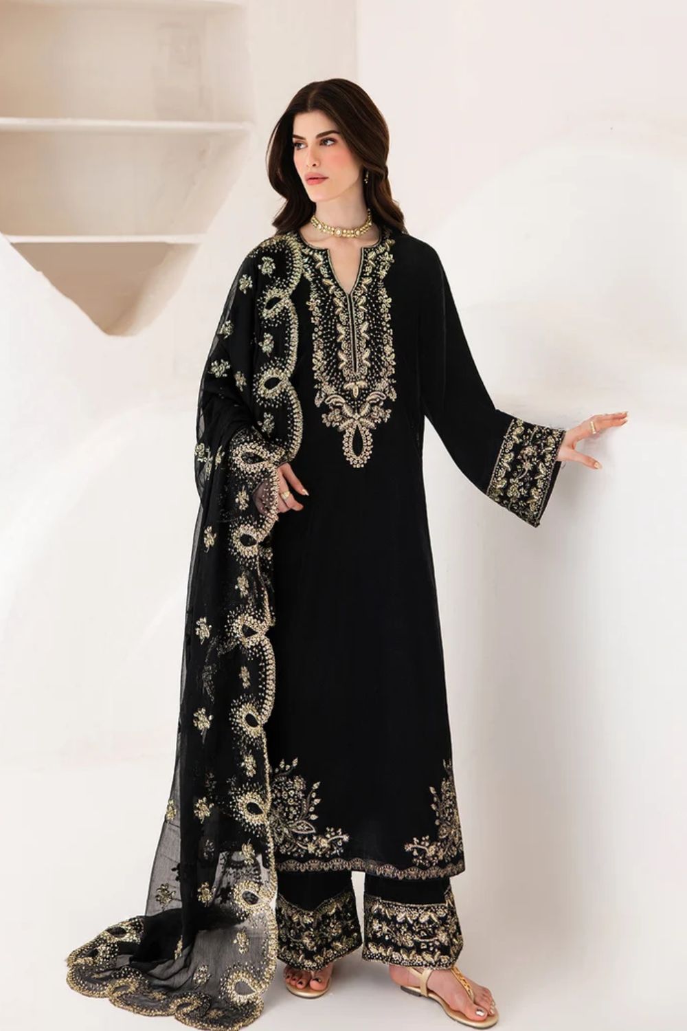 Emaan Adeel The Velvet Affair 3 Piece Unstitched Embroidered Velvet Suit VERA
