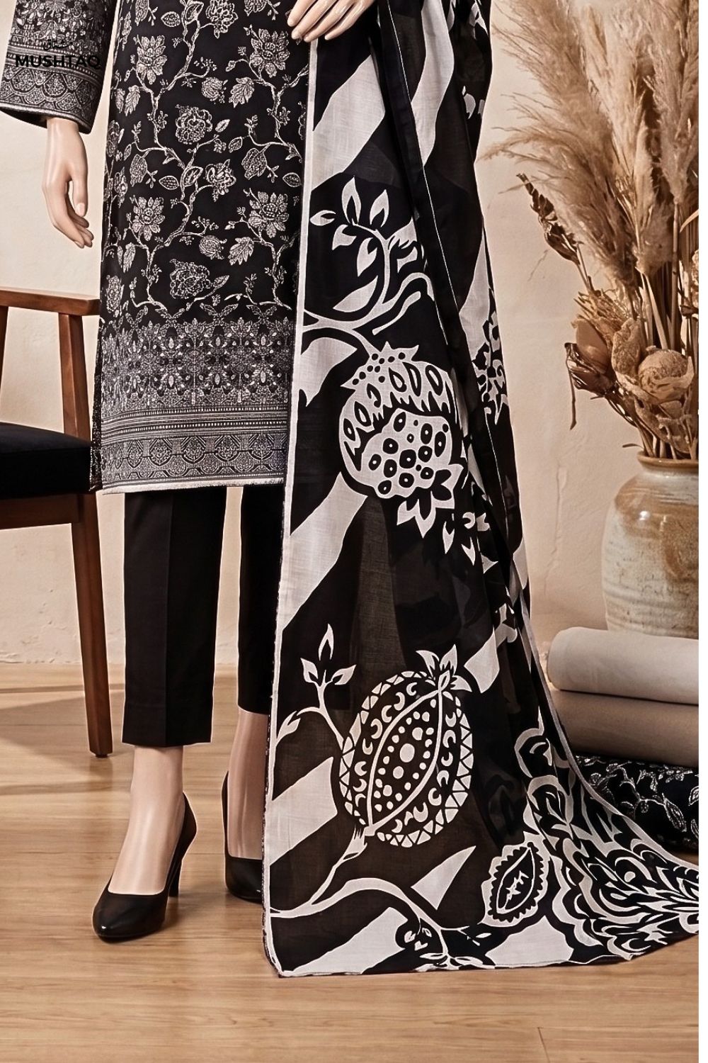 3Pcs Unstitched Printed Lawn Collection Desgin - 1