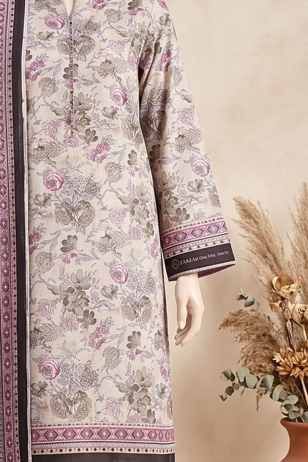 Mushtaq Ayat Collection 3Pcs Unstitched Printed Lawn Desgin - 8
