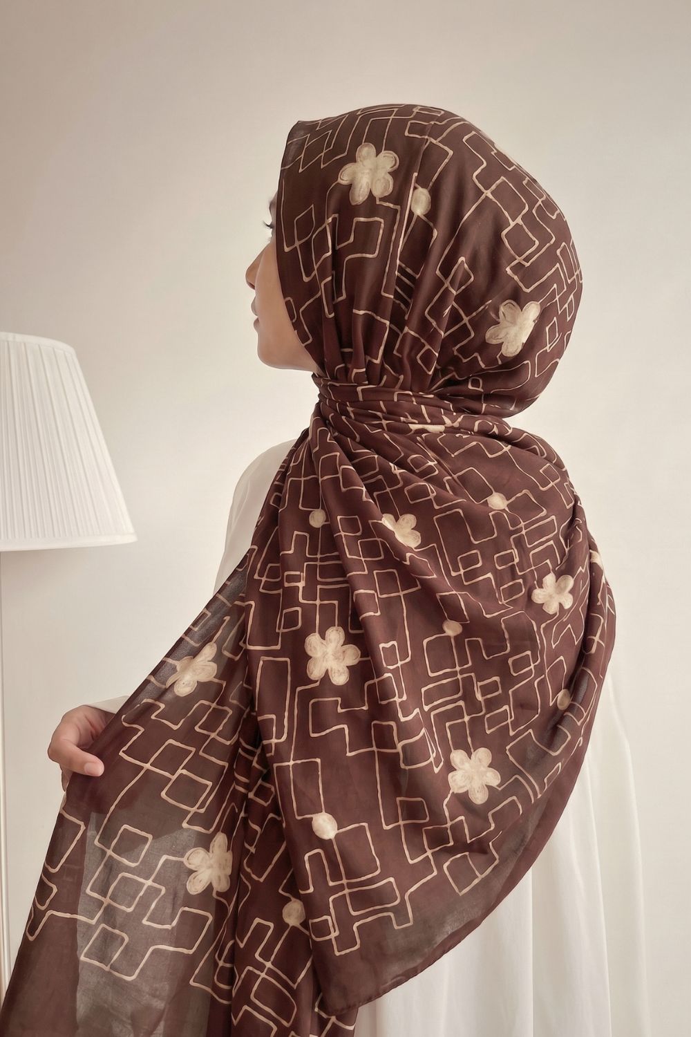 Embroidered Lawn Fabric stallers Desgin - 1