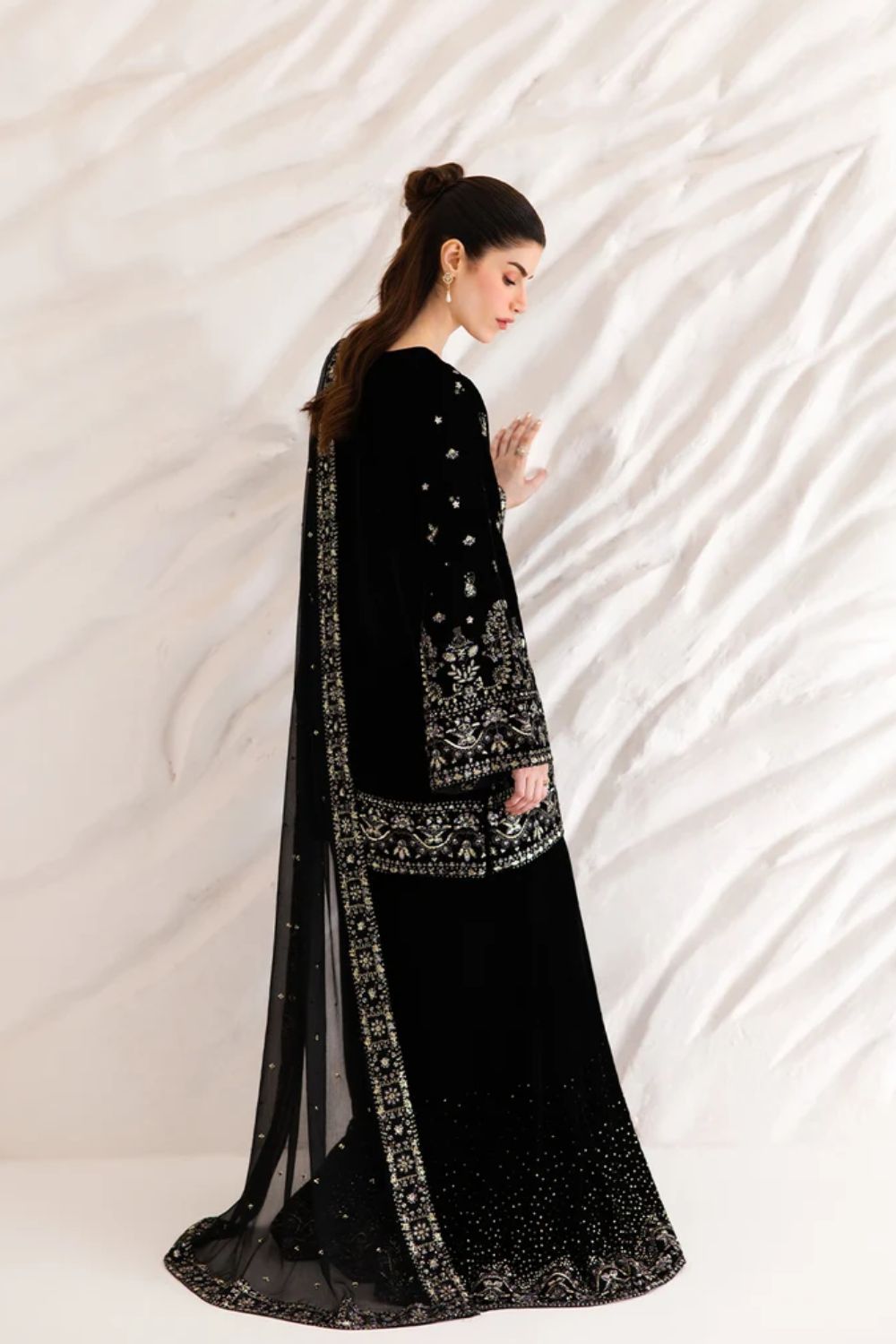 Emaan Adeel The Velvet Affair 3 Piece Unstitched Embroidered Velvet Suit LIVIA