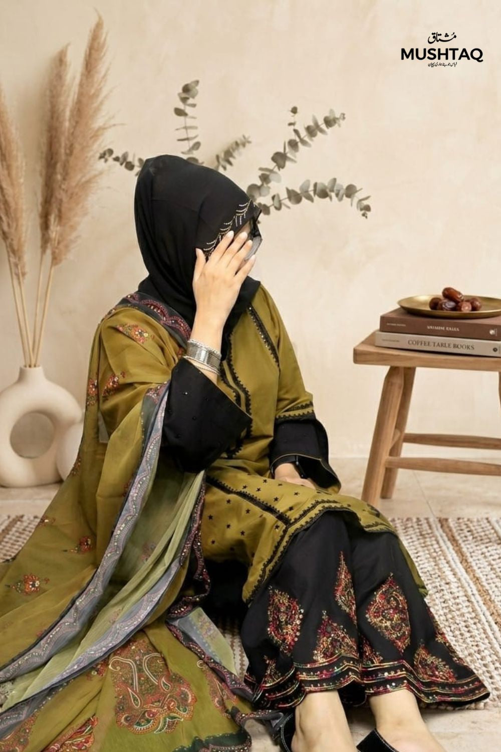 3Pc Embroided Lawn Stitched Desgin - 3