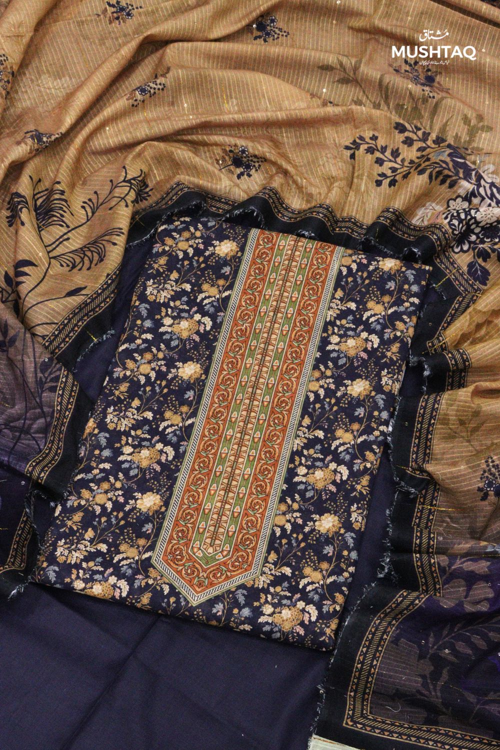 3Pcs Printed Lawn Suit & Doriya Dupatta Desgin - 2