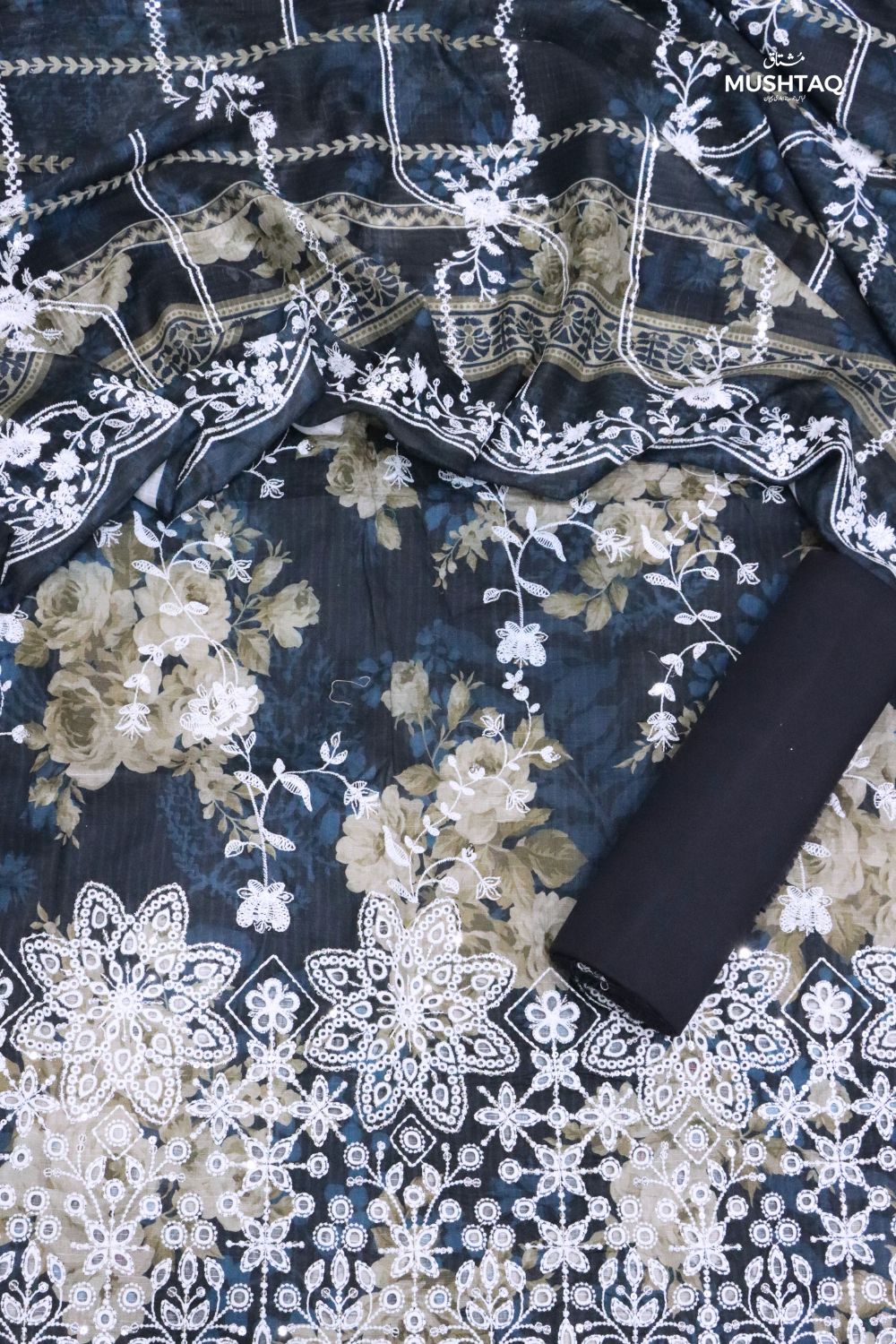 3Pcs Embrodiered Lawn Desgin - 2