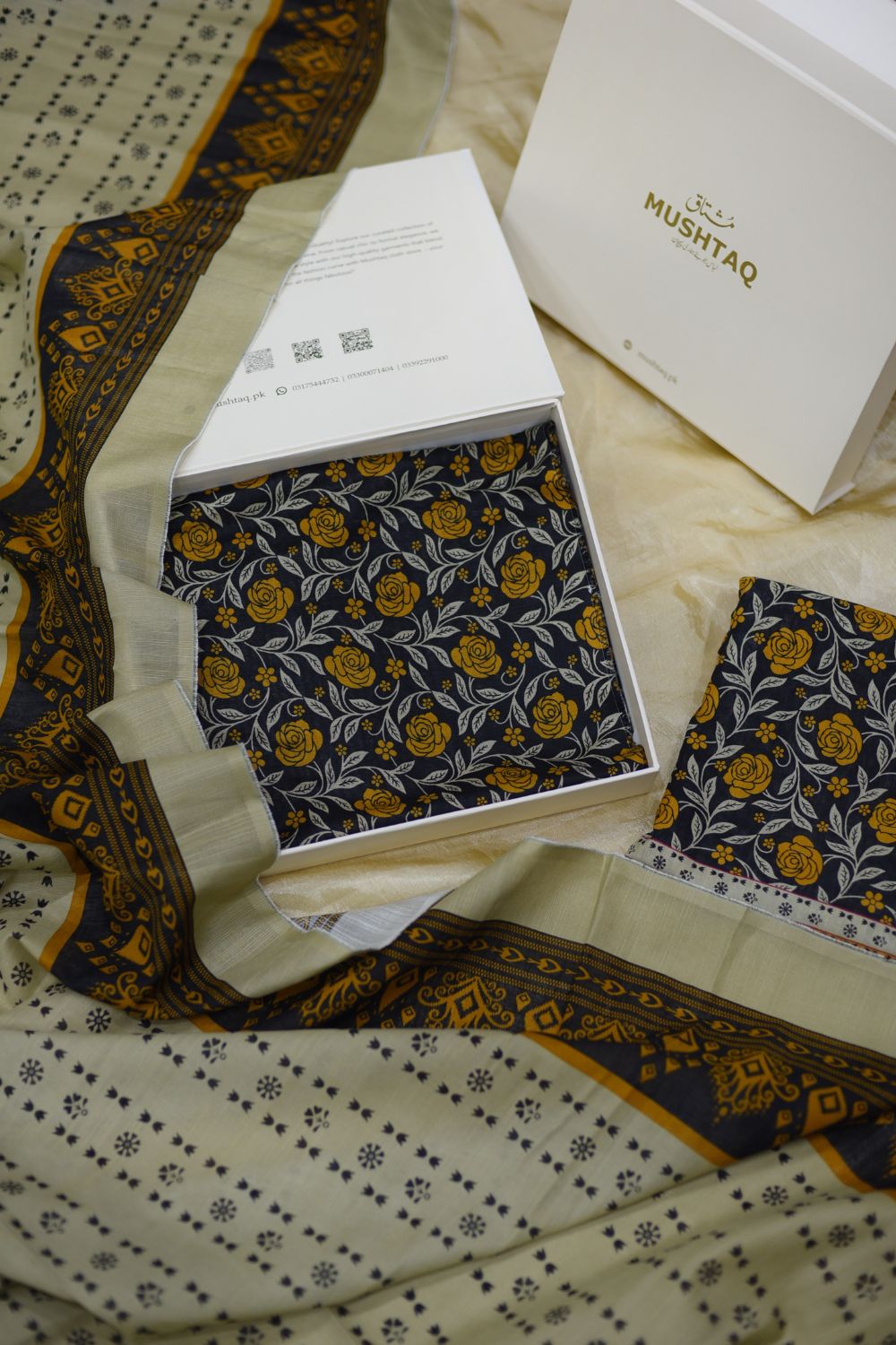 3Pcs Printed Khaddar with Box and No DC Charges Degsin - 6