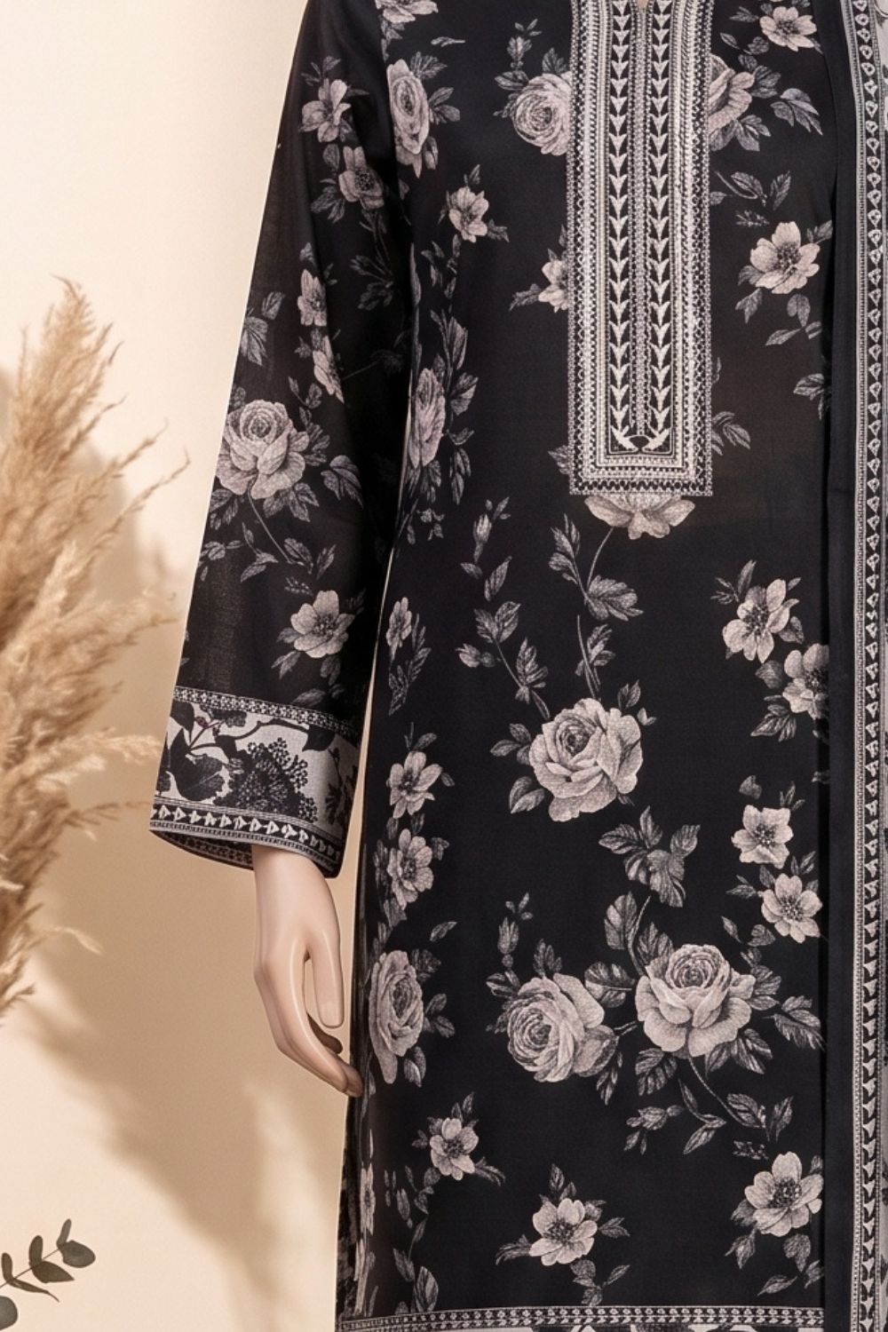 Mushtaq Ayat Collection 3Pcs Unstitched Printed Lawn Desgin - 6