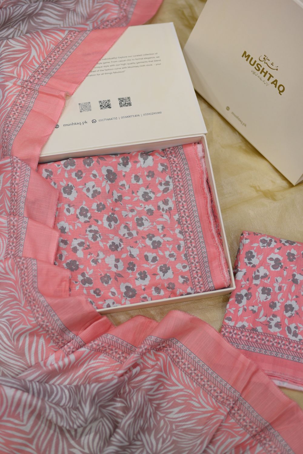 3Pcs Printed Khaddar with Box and No DC Charges Degsin - 7