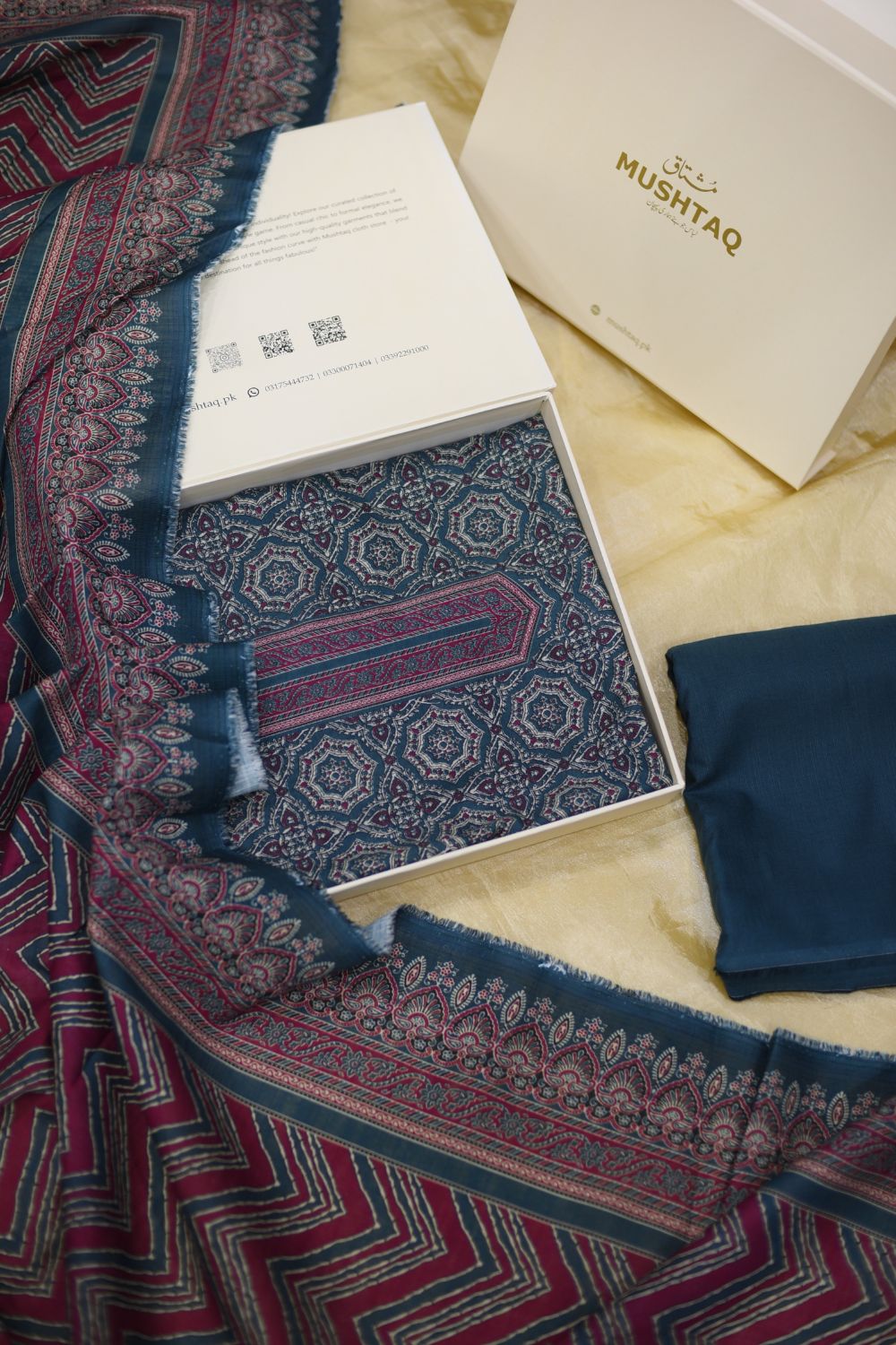 3Pcs Printed Khaddar with Box and No DC Charges Degsin - 3