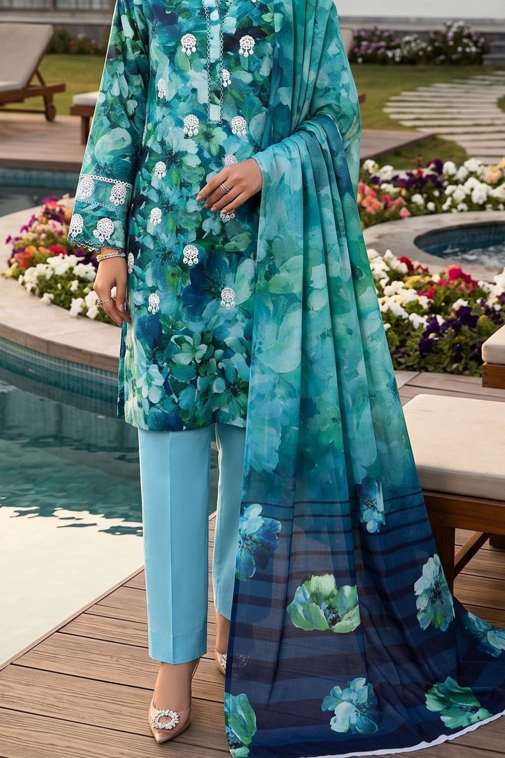 Mushtaq Noor-e-Haram Collection 3Pcs Unstitched Embroidered Lawn Desgin - 3
