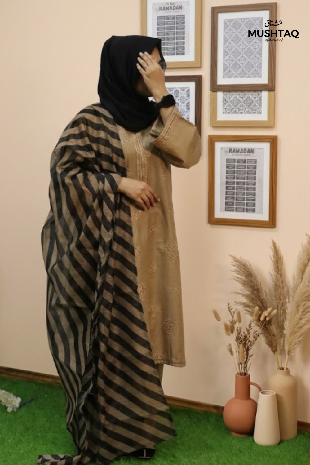 3Pc Embroided Lawn Stitched Desgin - 6