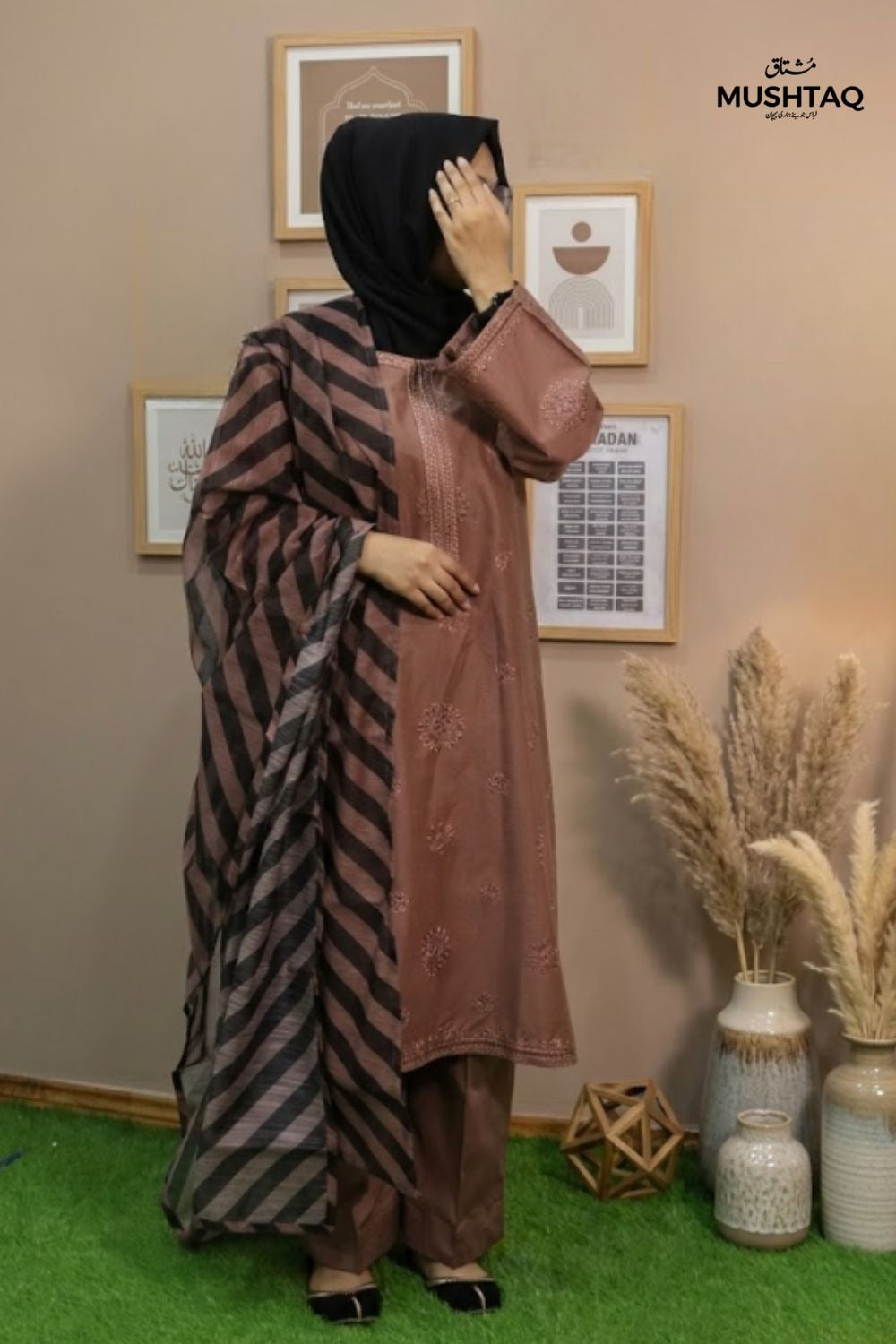 3Pc Embroided Lawn Stitched Desgin - 7